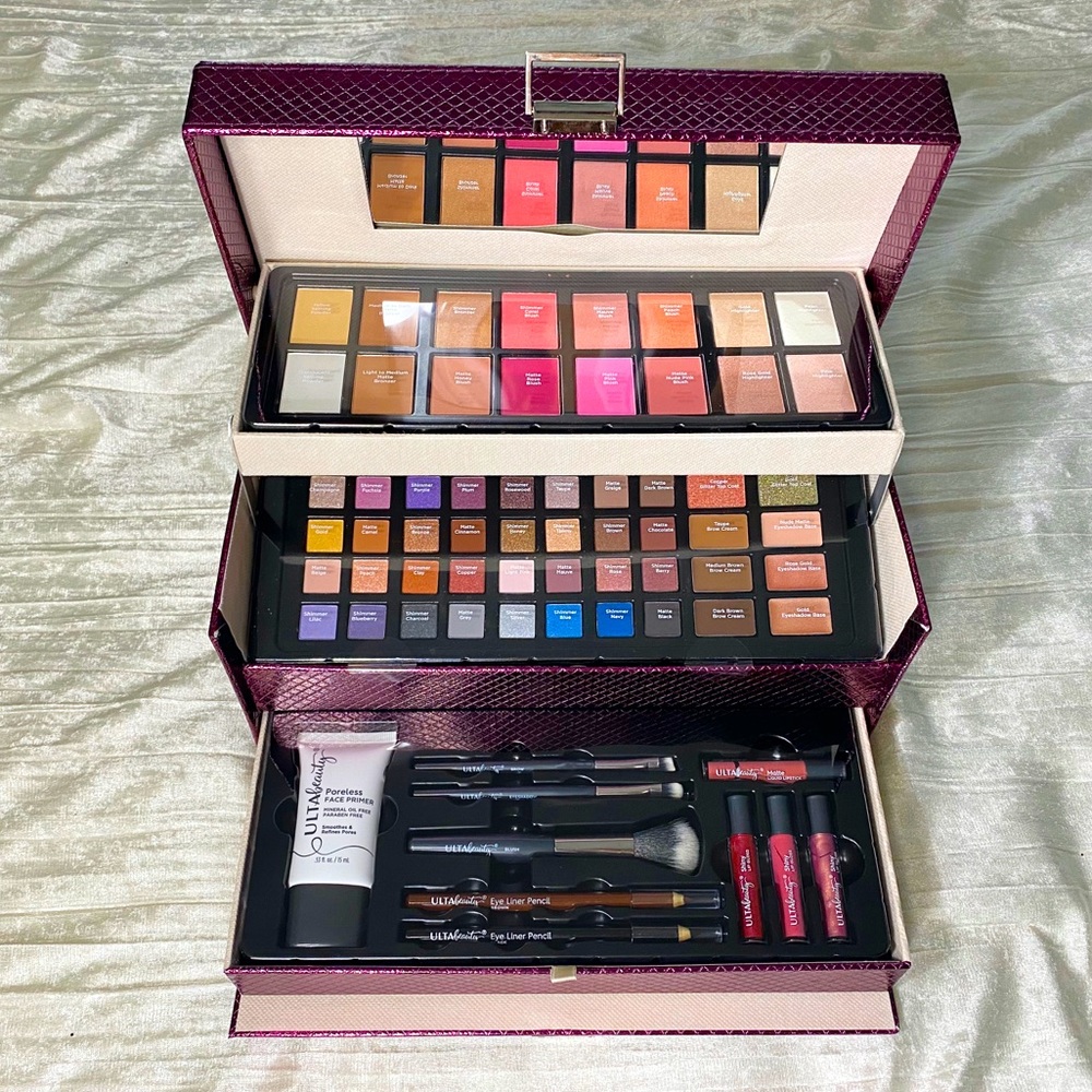 UltaBeauty Flirty & Flawless 76 Piece Collection